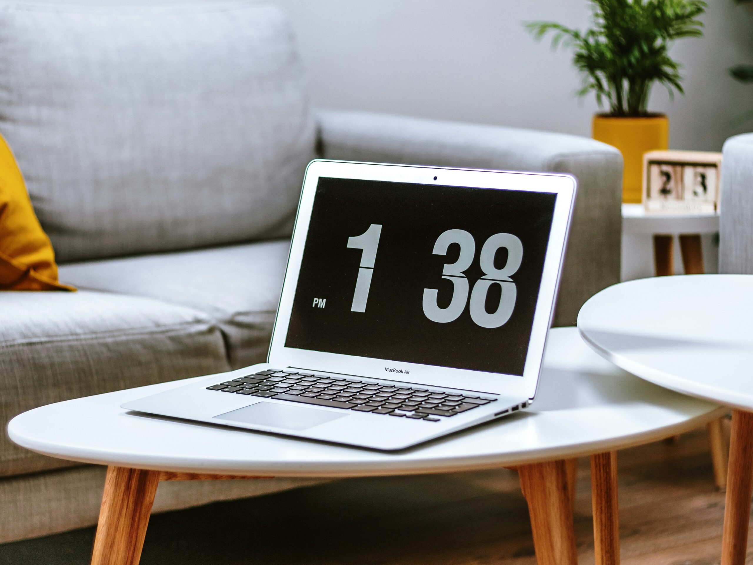 Graph showing increase in work hours post-pandemic