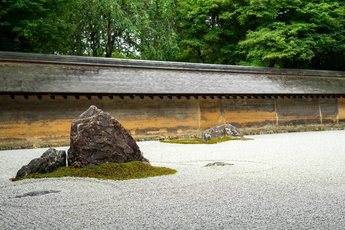 5 Zen Mindful Techniques You Can Actually Stick To (Even If You’re Chronically Overwhelmed)