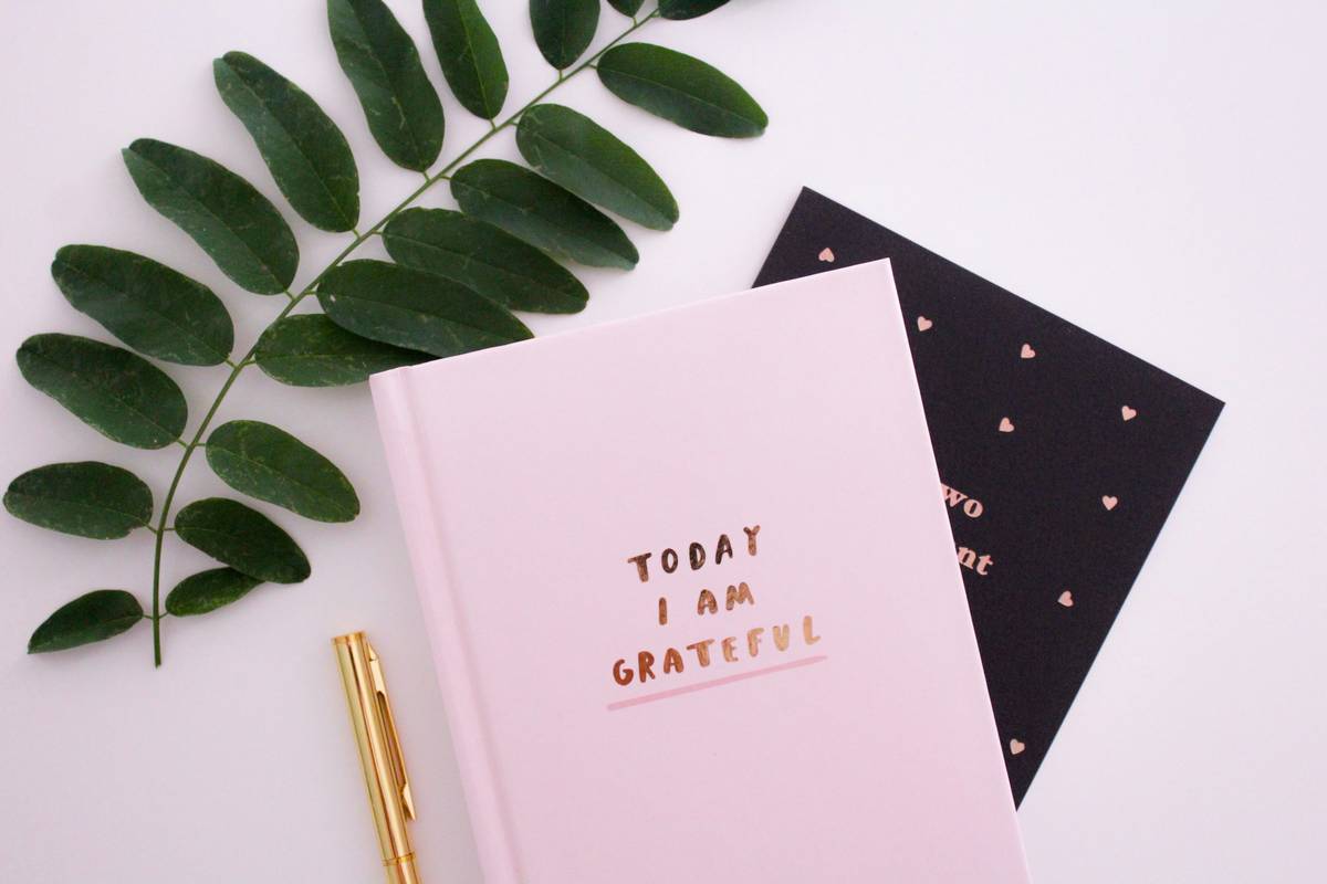 Daily Gratitude Habit: 7 Proven Ways to Avoid Painful Stress Traps